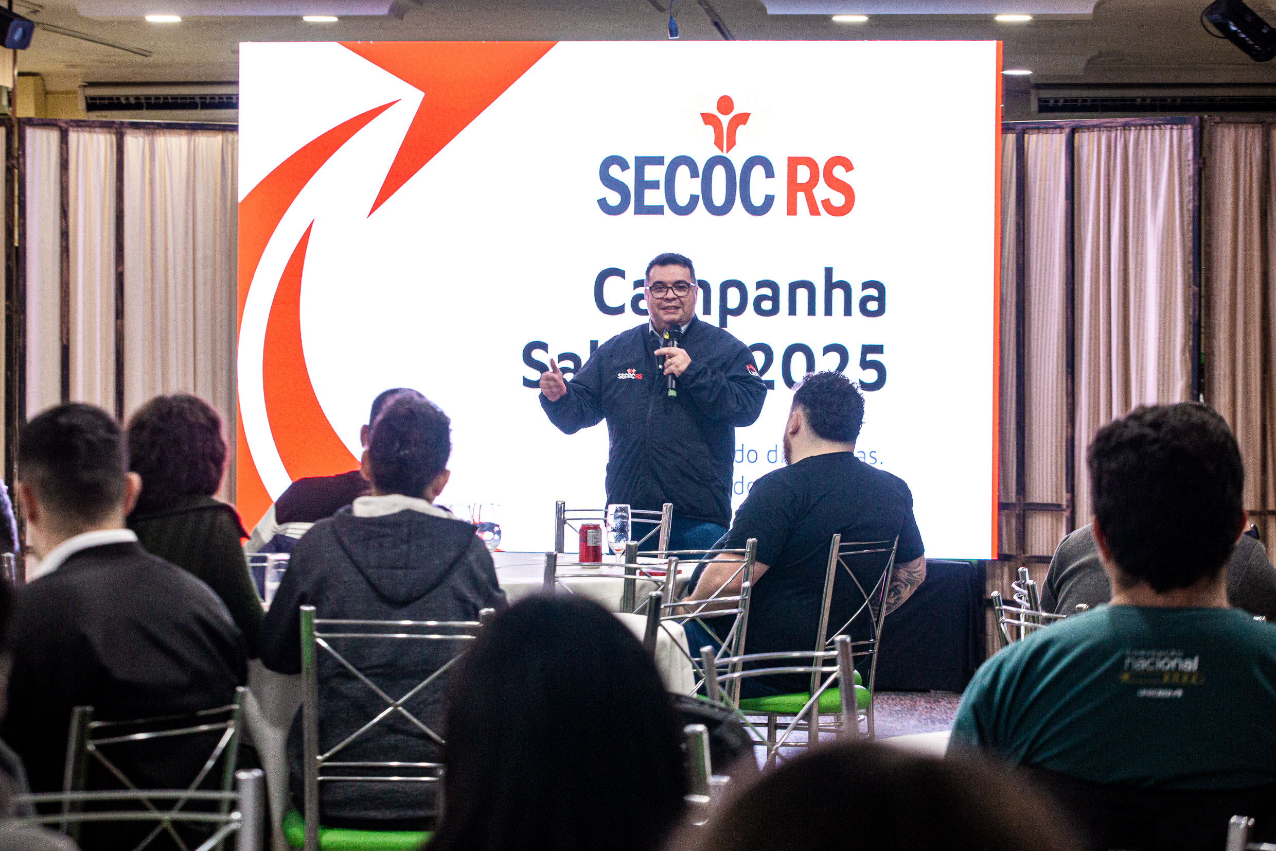 Assembleia em Porto Alegre dá início à Campanha Salarial 2025